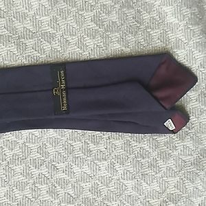 Neiman Marcus linen tie